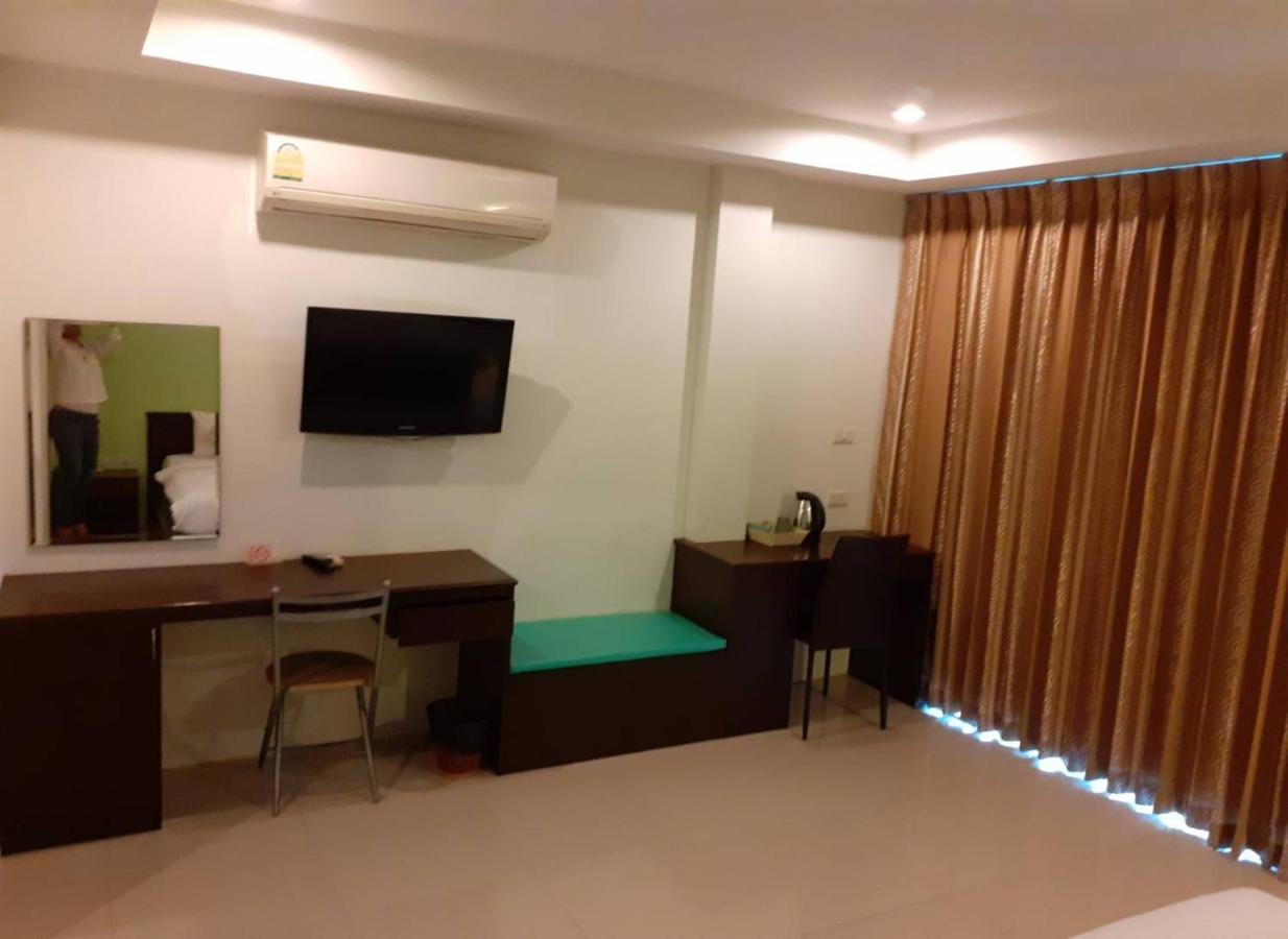 Nicha Residence Kamala Beach Buitenkant foto