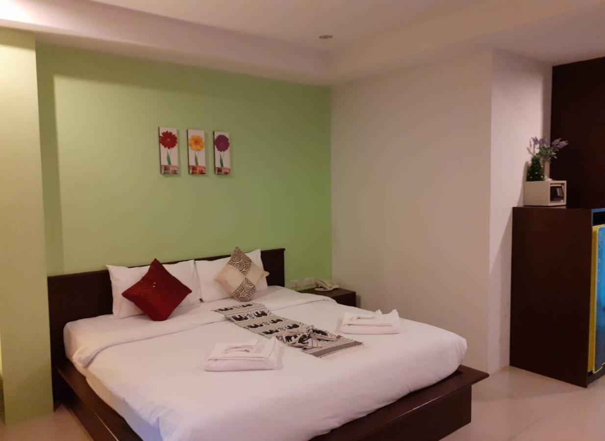 Nicha Residence Kamala Beach Buitenkant foto